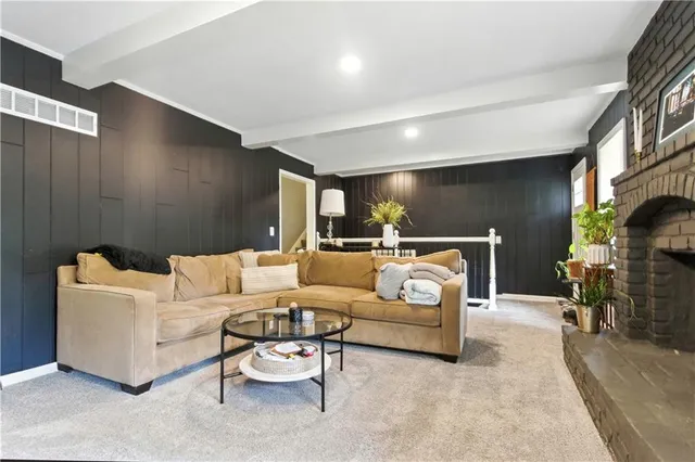 $350,000 | 9317 West 82nd Street, Overland Park, KS 66204