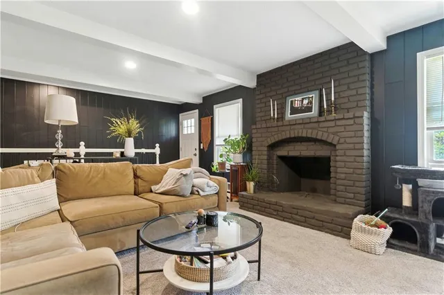 $350,000 | 9317 West 82nd Street, Overland Park, KS 66204