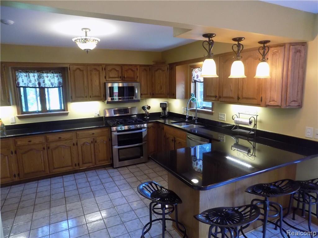 345 Stinson Road Memphis, MI 48041 - Photo 3 of 98