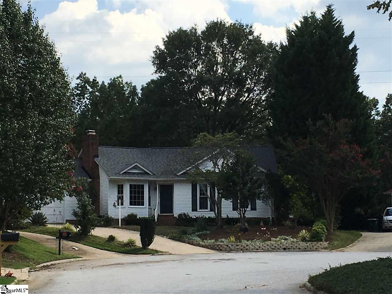 217 Spring View Lane Taylors, SC 29687 - Photo 2 of 29 Gallery Image 2