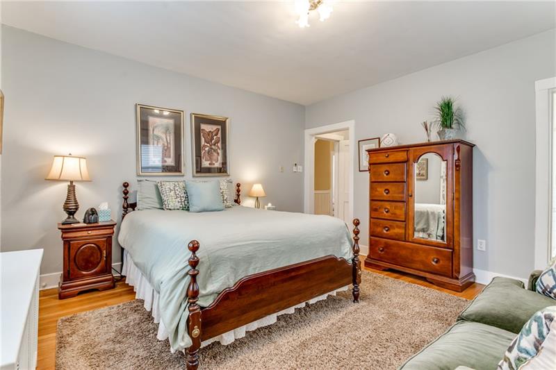 1429 Browning Road Pittsburgh, PA 15206 - Photo 14 of 25 Gallery Image 14