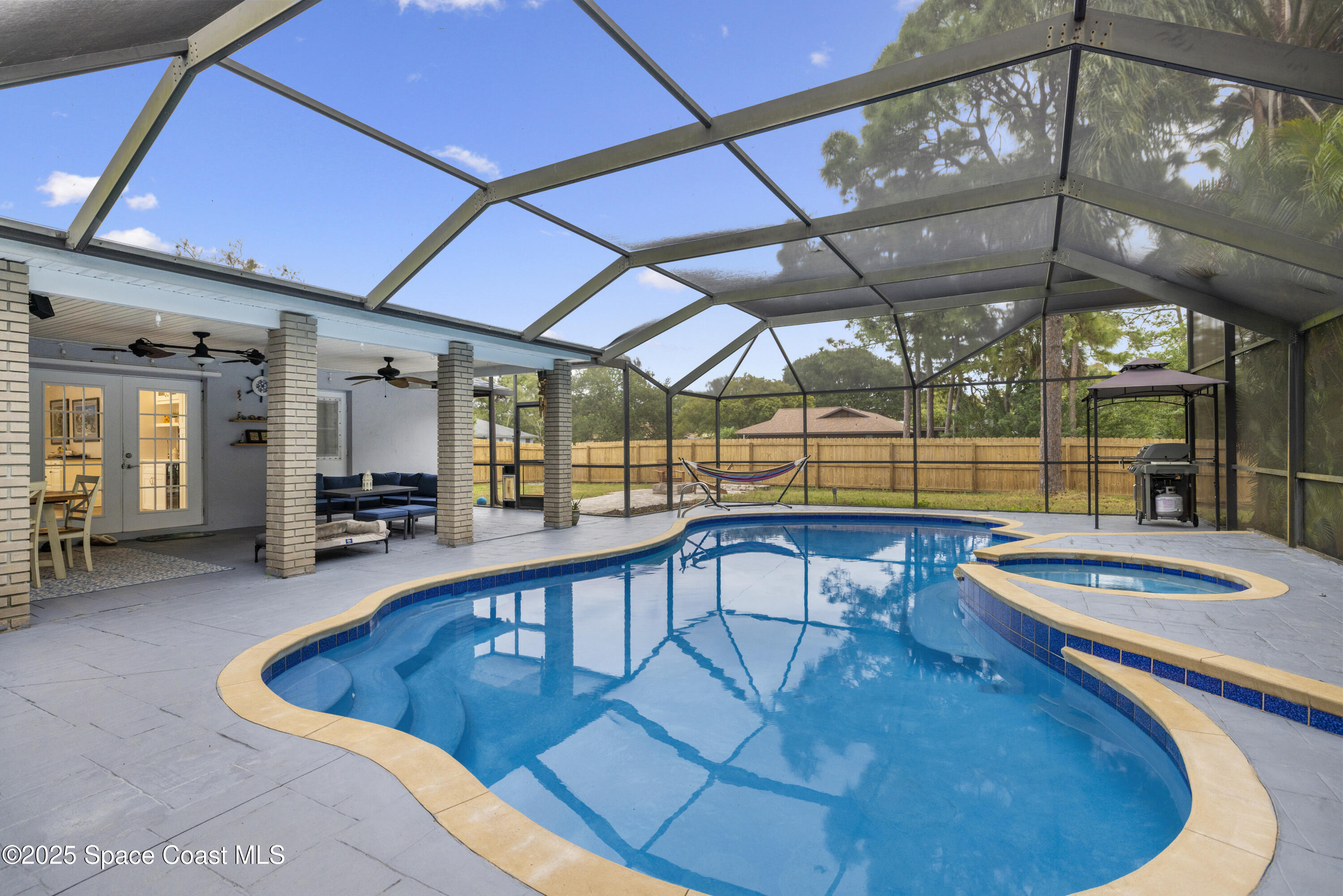 456 Narragansett Street Northeast Palm Bay, FL 32907 - Photo 2 of 43 0B2A5560