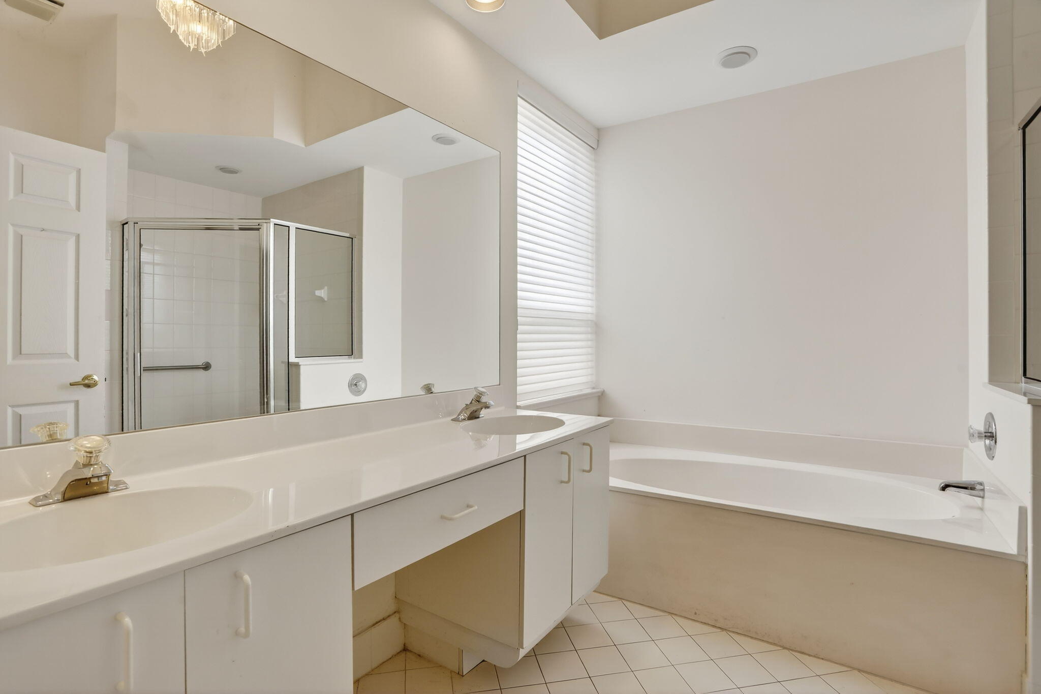 23421 Torre Circle Boca Raton, FL 33433 - Photo 28 of 37 Primary Bathroom