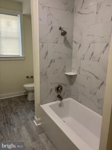 $1,700 | 806 North Harrison Street, Unit 2, Wilmington, DE 19806