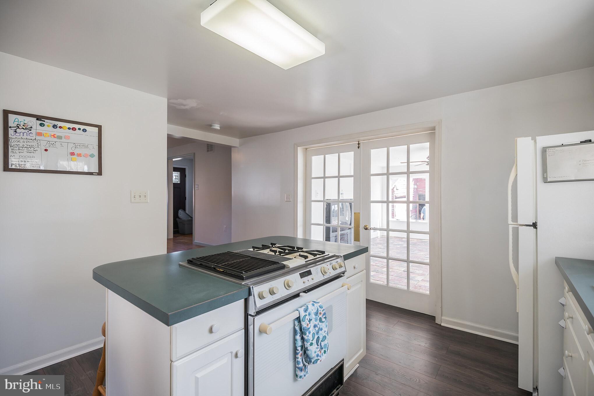 101 Eayrestown Road Southampton, NJ 08088 - Photo 11 of 27 Gallery Image 11