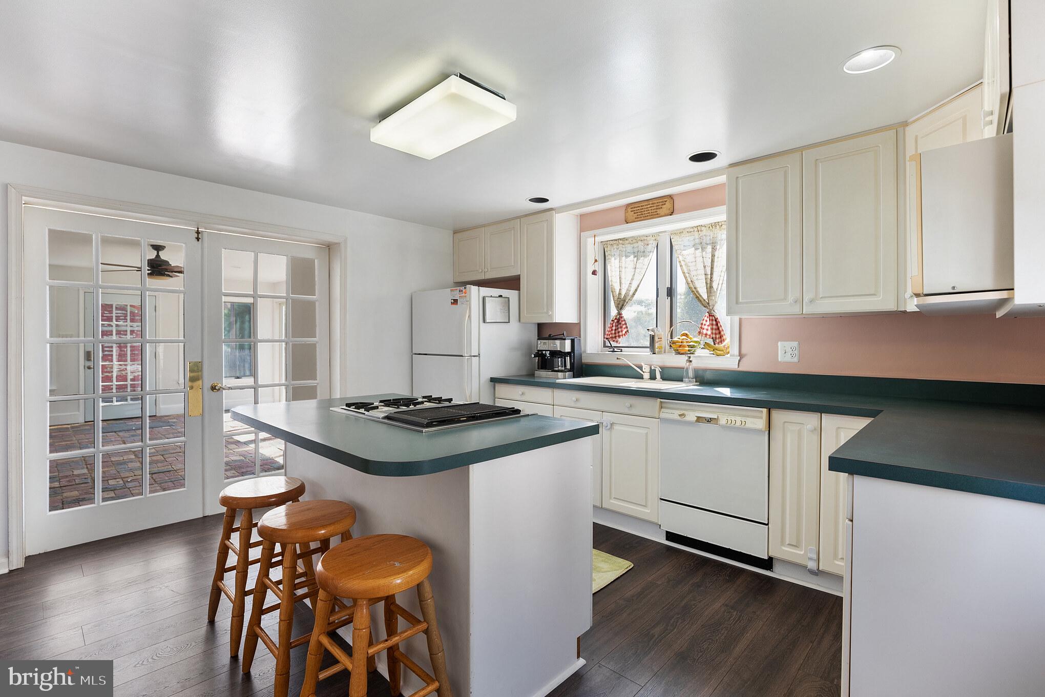 101 Eayrestown Road Southampton, NJ 08088 - Photo 8 of 27 Gallery Image 8