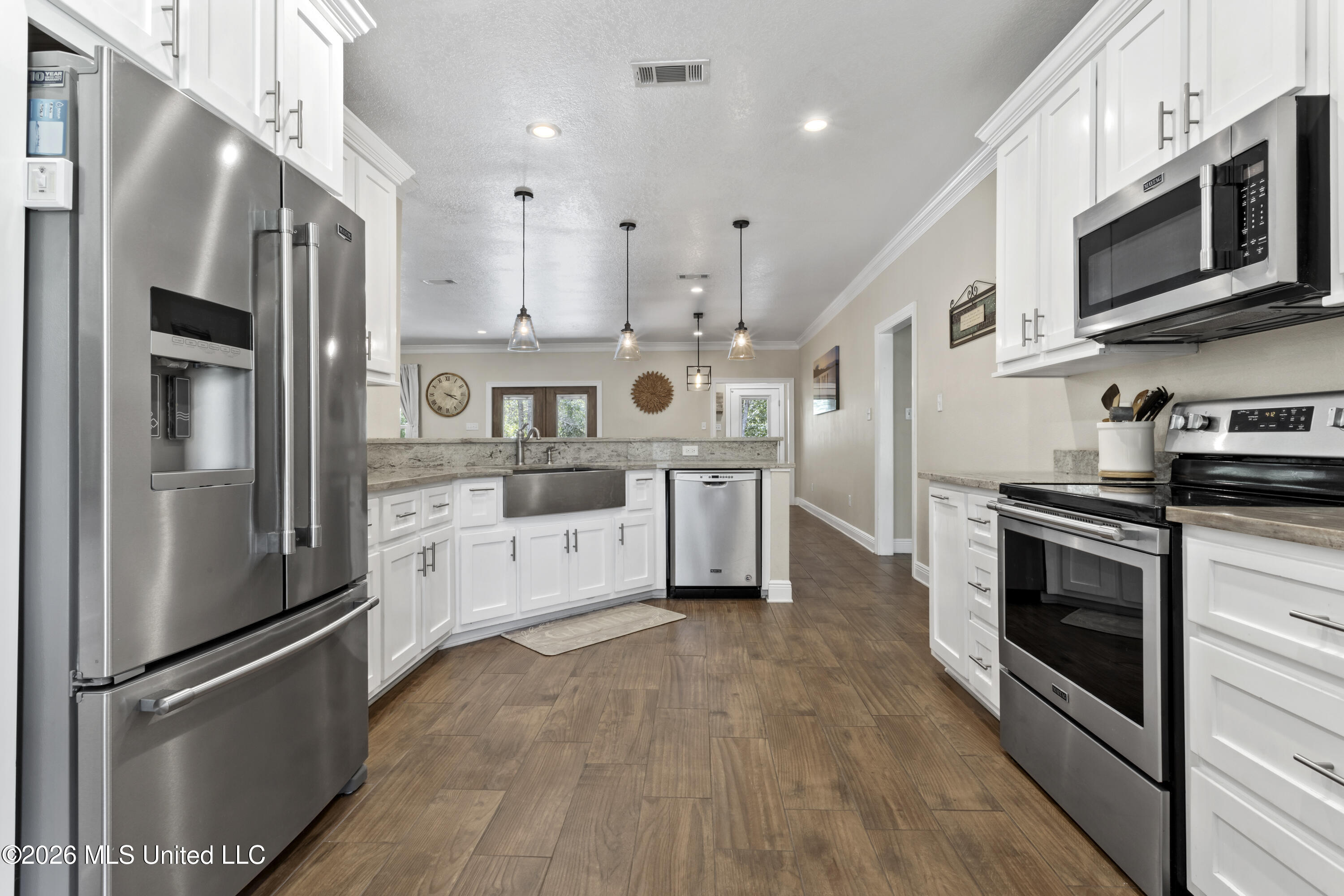 9281 Liberty Road Biloxi, MS 39532 - Photo 12 of 41 010