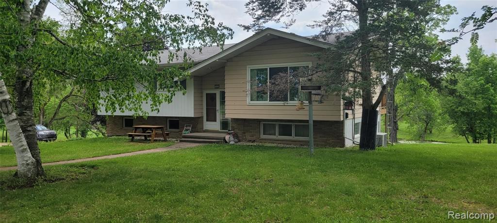 3131 Byron Road Howell, MI 48855 - Photo 1 of 22