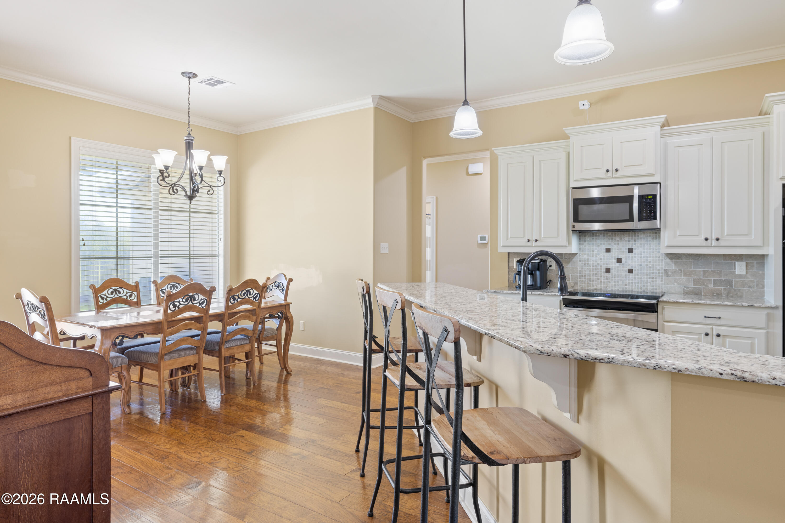 208 Overbrook Drive Broussard, LA 70518 - Photo 11 of 41 208 Overbrook Broussard-10