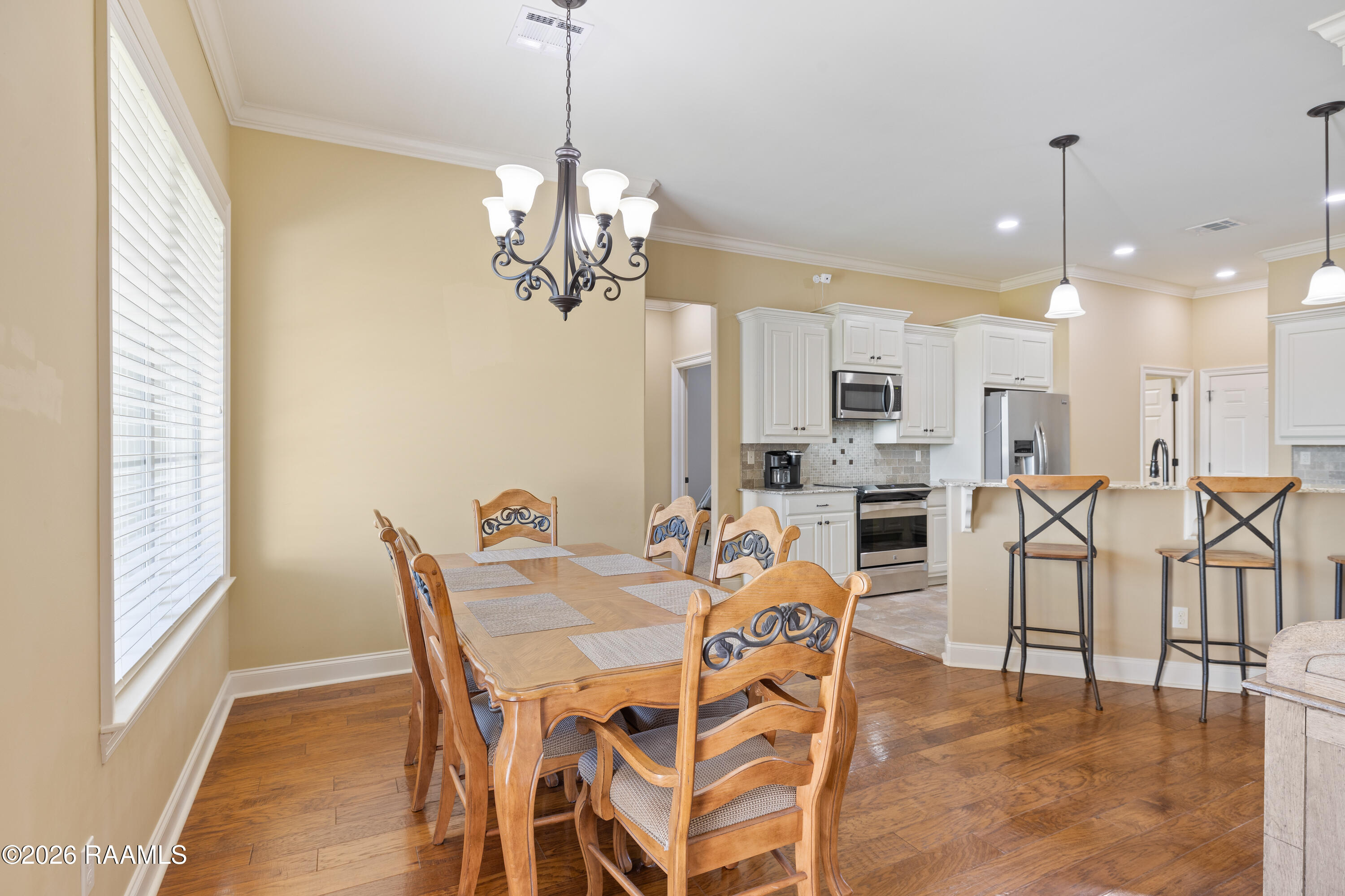 208 Overbrook Drive Broussard, LA 70518 - Photo 13 of 41 208 Overbrook Broussard-12