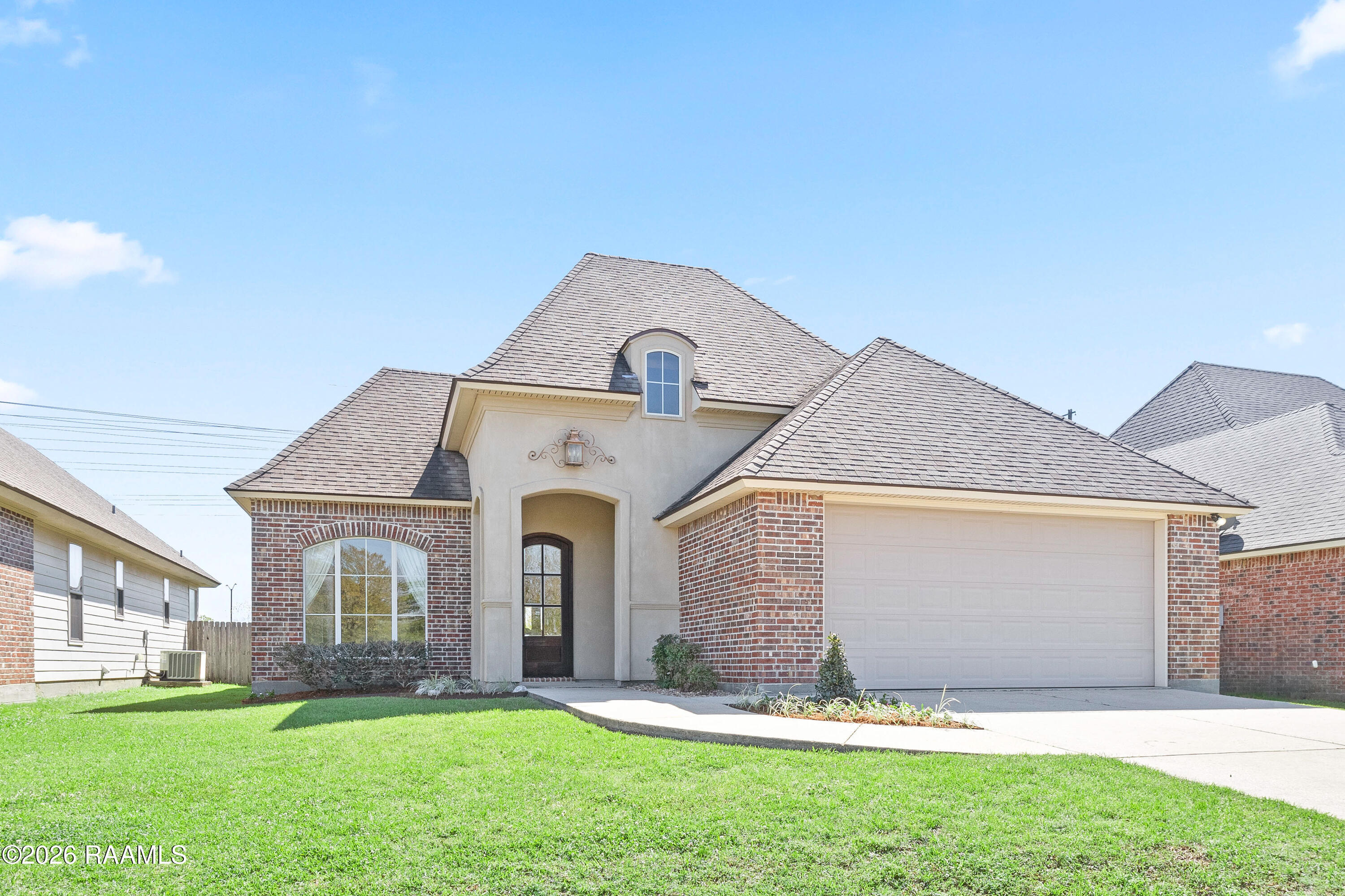 208 Overbrook Drive Broussard, LA 70518 - Photo 3 of 41 208 Overbrook Broussard-1