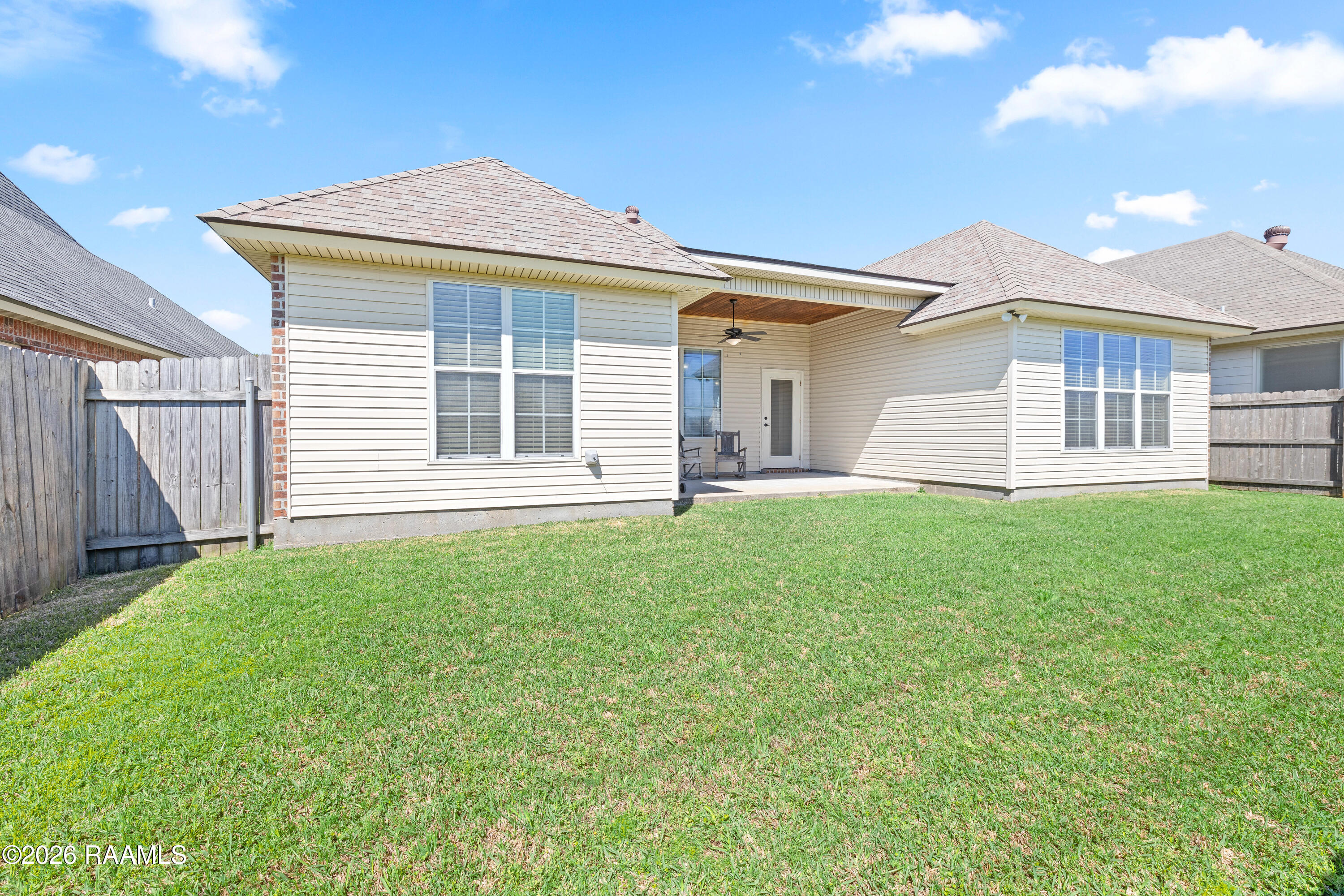 208 Overbrook Drive Broussard, LA 70518 - Photo 31 of 41 208 Overbrook Broussard-30