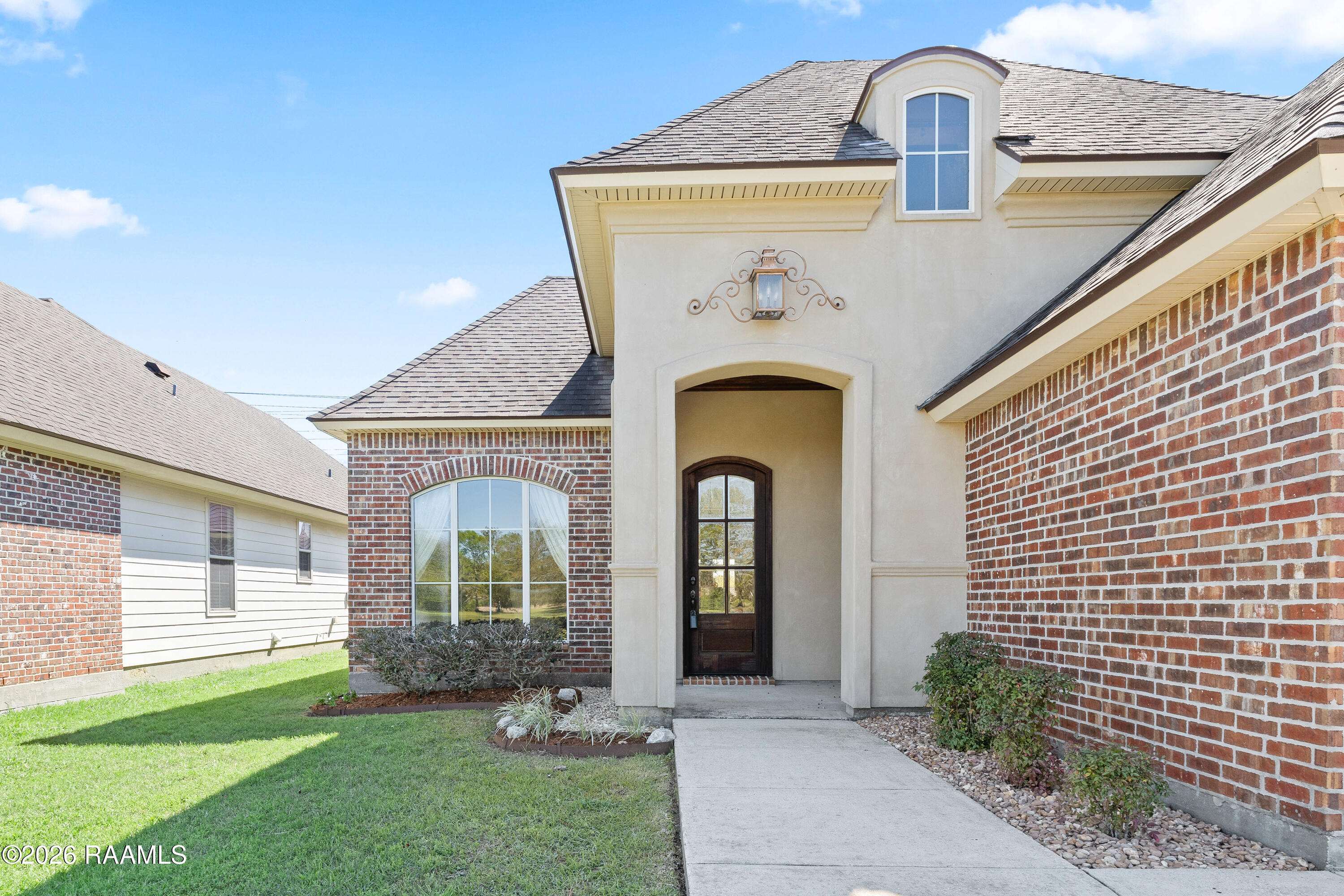 208 Overbrook Drive Broussard, LA 70518 - Photo 4 of 41 208 Overbrook Broussard-7