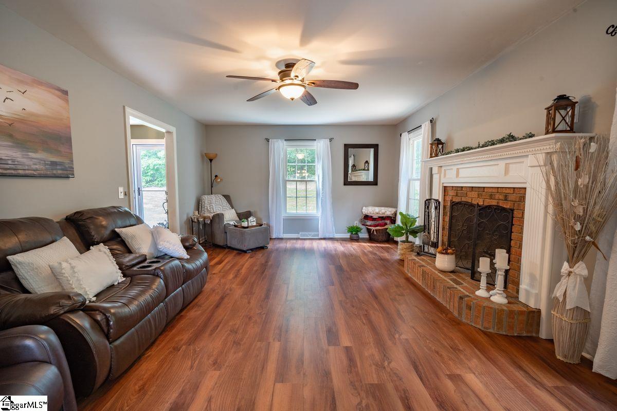 540 McKittrick Bridge Road Fountain Inn, SC 29644 - Photo 8 of 36