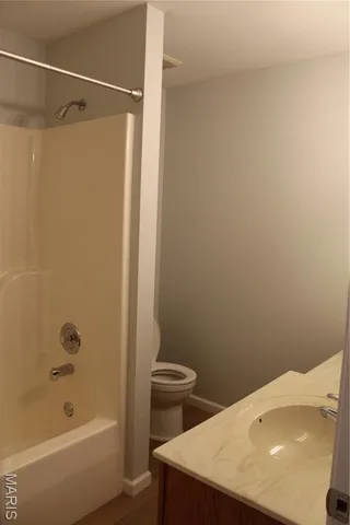 $299,000 | 2976 Treemont Drive, Unit 11B, St. Charles, MO 63301