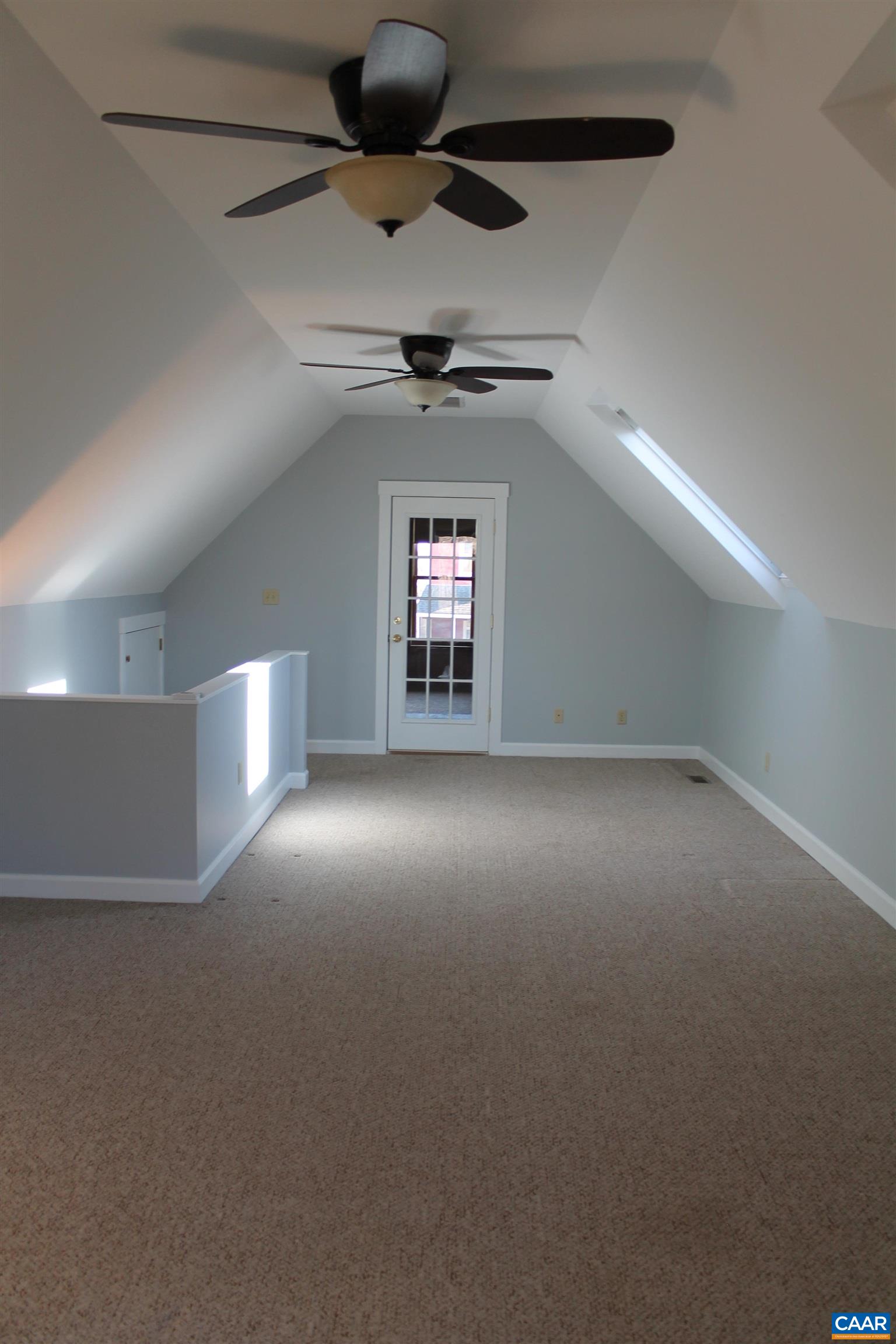 211 Spruce Street Charlottesville, VA 22902 - Photo 39 of 58 a view of room and window