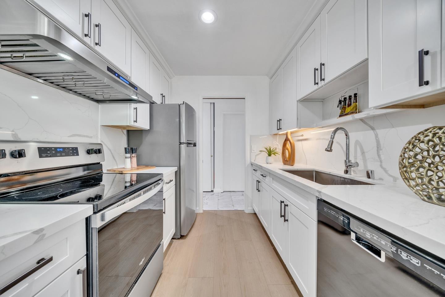 100 E Middlefield Road, Unit 3H Mountain View, CA 94043 - Photo 8 of 36