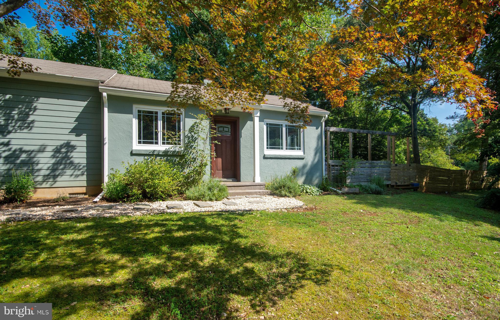 1804 St Margarets Road Annapolis, MD 21409 - Photo 2 of 35 Charming and Warm!