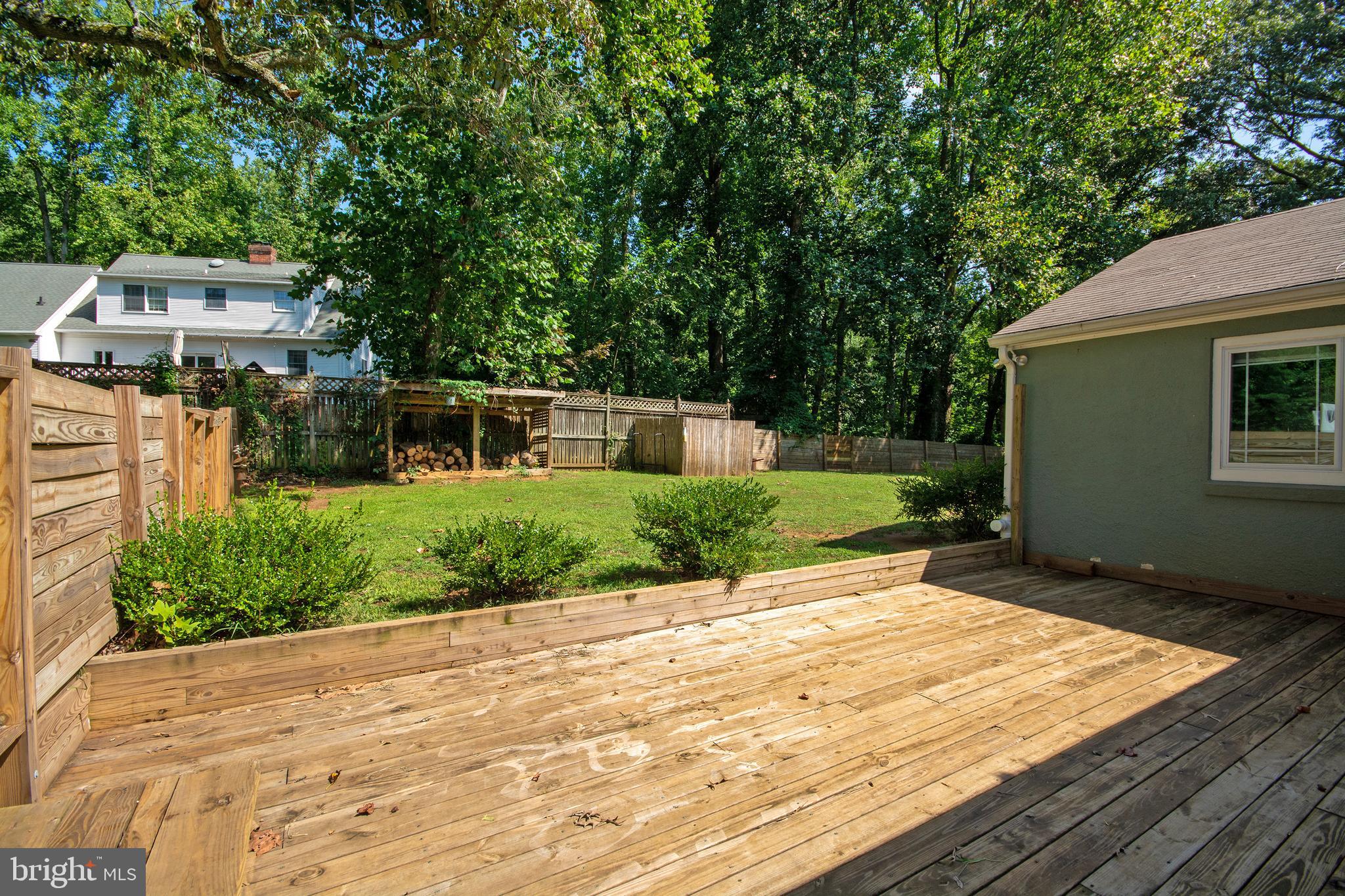 1804 St Margarets Road Annapolis, MD 21409 - Photo 33 of 35 Back Deck with access to driveway through gate