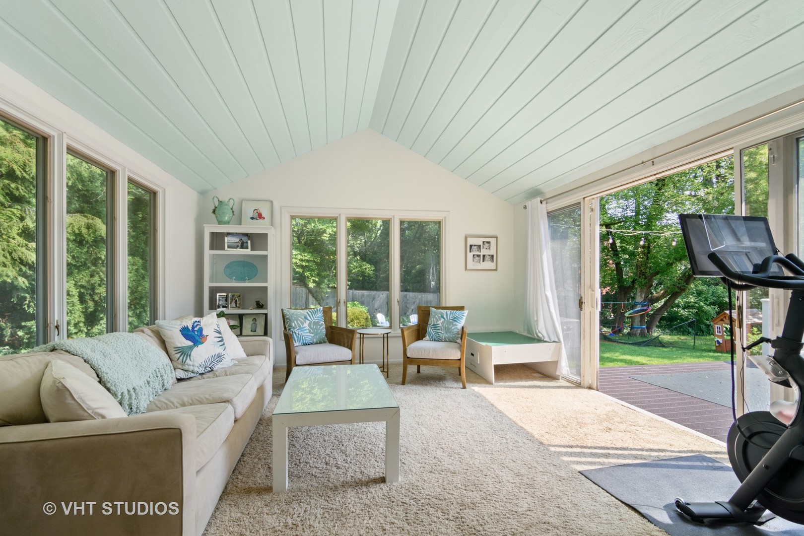589 Sunset Road Winnetka, IL 60093 - Photo 13 of 41