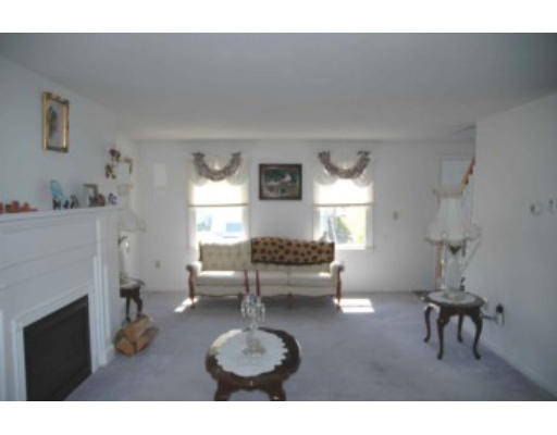 8 Rivers Edge Place Methuen, MA 01844 - Photo 3 of 6 Gallery Image 3