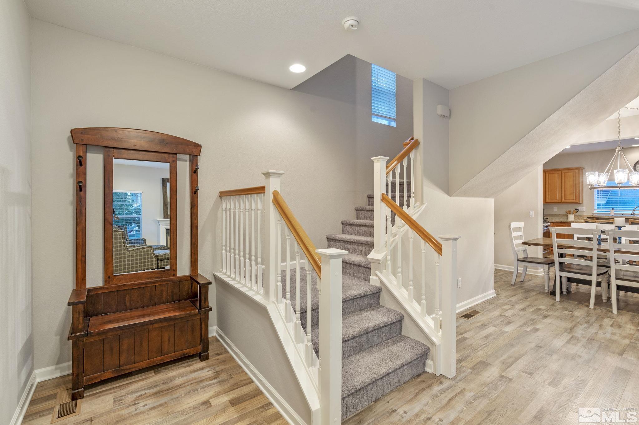 2121 Virginia Lake Way Reno, NV 89509 - Photo 5 of 40 Photo 5