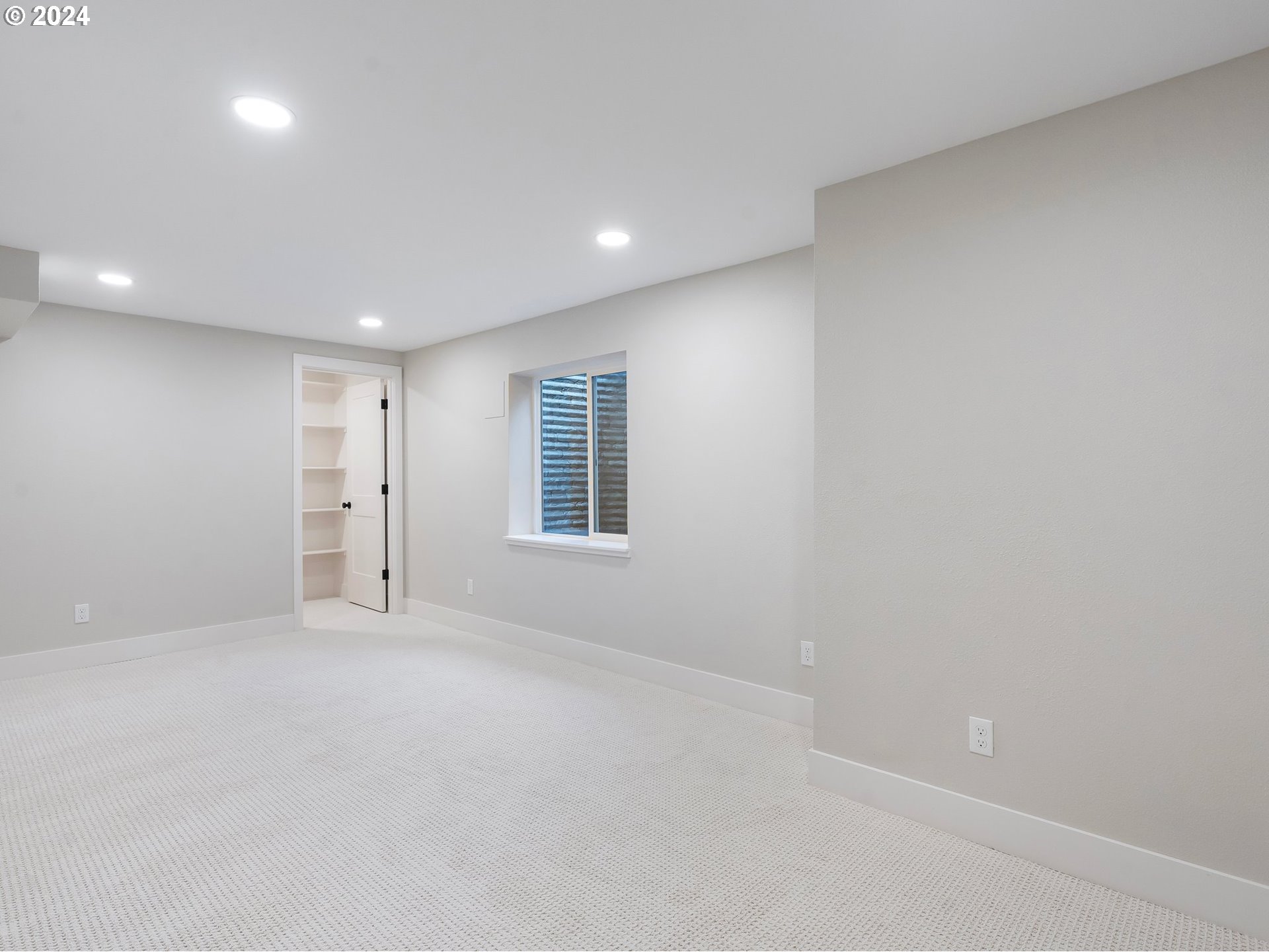 2711 Greentree Road Lake Oswego, OR 97034 - Photo 30 of 42 a view of an empty room with a window