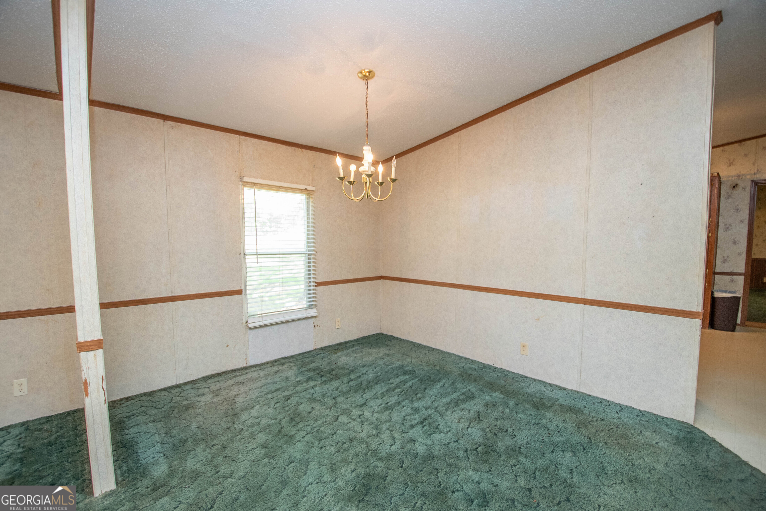 345 Robert Taylor Road LaGrange, GA 30240 - Photo 8 of 39