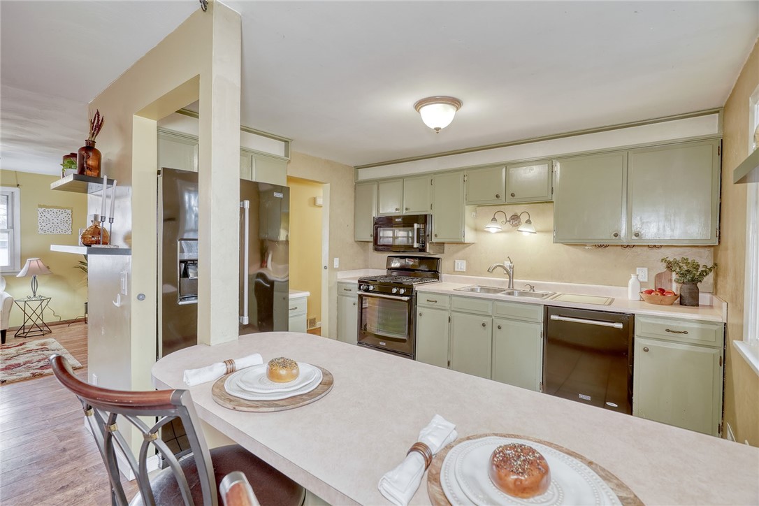 35 Rusty Lane Greece, NY 14626 - Photo 17 of 48