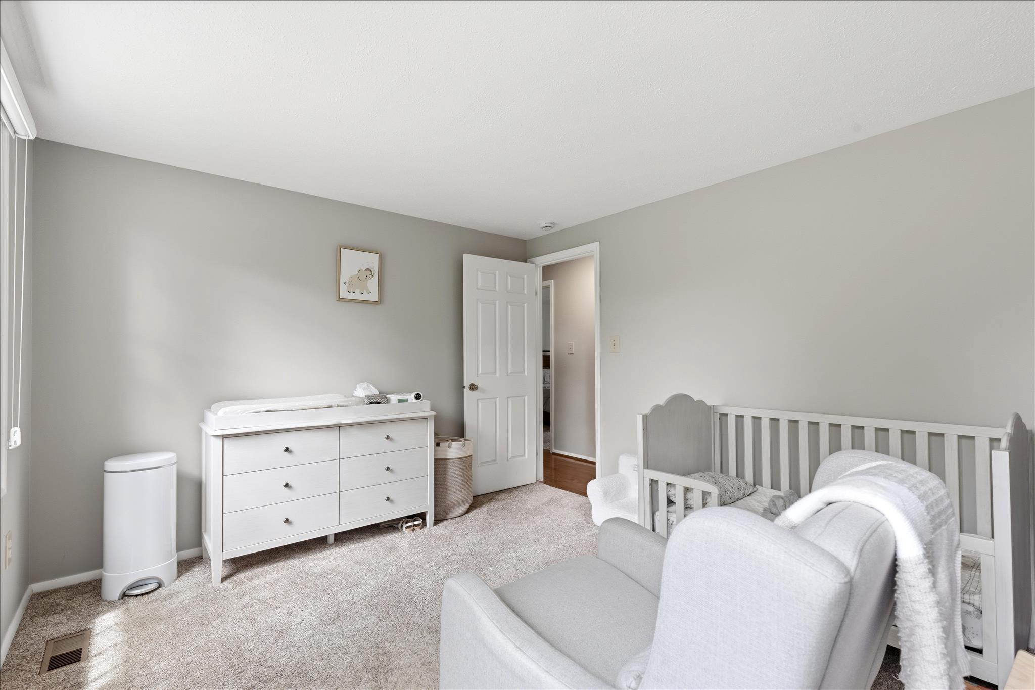 21917 Foxlair Road Gaithersburg, MD 20882 - Photo 28 of 49 bedroom 3