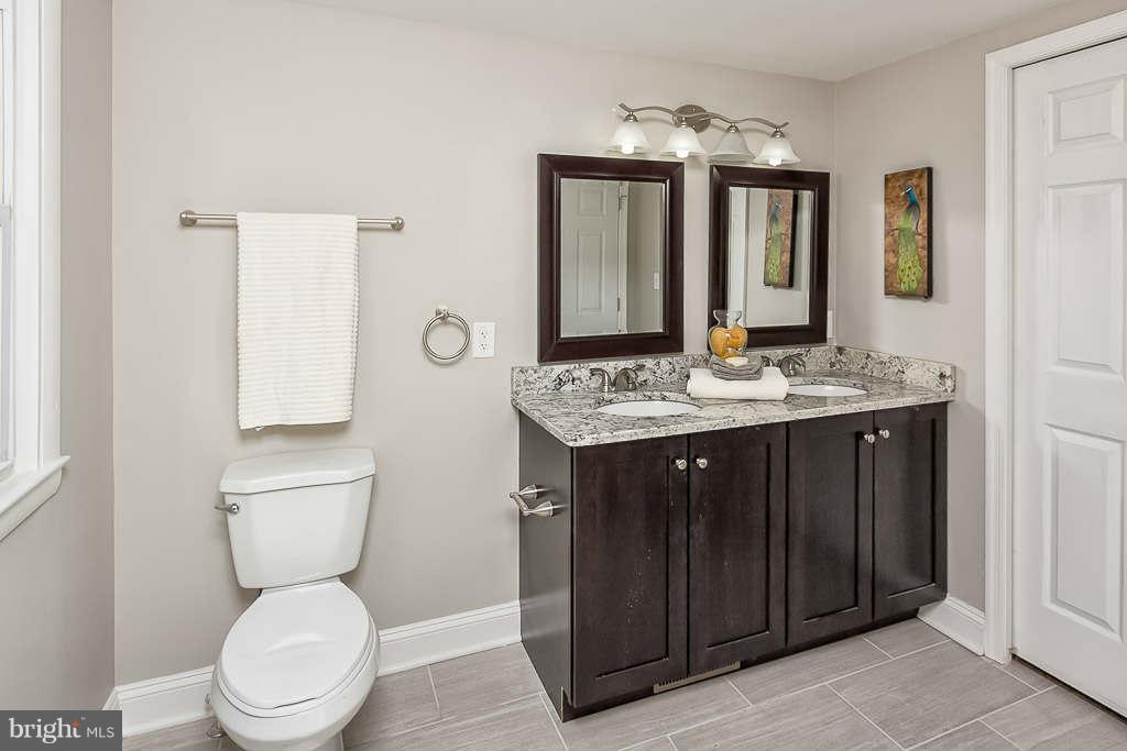 2113 Northland Road Baltimore, MD 21207 - Photo 24 of 30 Bath (Master)
