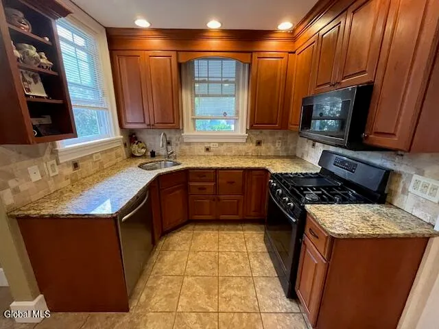 $339,000 | 1138 Oxford Place, Schenectady, NY 12308