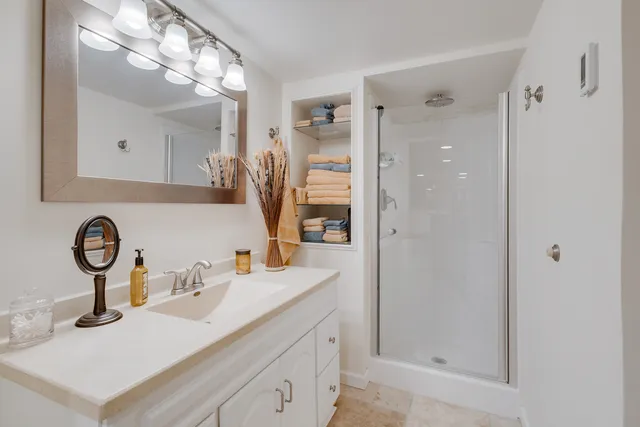 $399,000 | 4323 Deyo Avenue, Brookfield, IL 60513