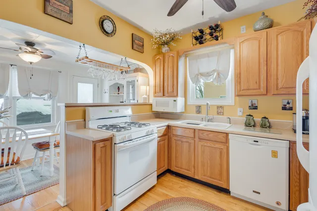 $399,000 | 4323 Deyo Avenue, Brookfield, IL 60513