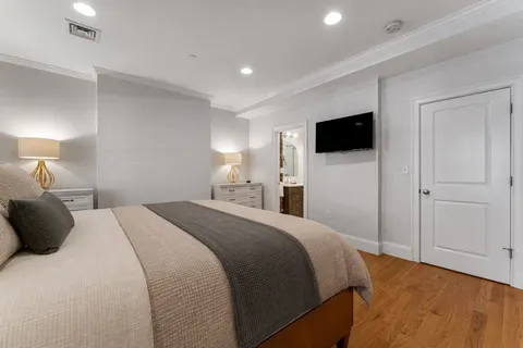 $965,000 | 668 Massachusetts Avenue, Unit G, Boston, MA 02118