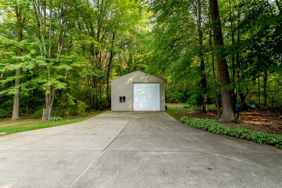 2552 Reynolds Road Jackson, MI 49201 - Photo 4 of 48 Photo 4