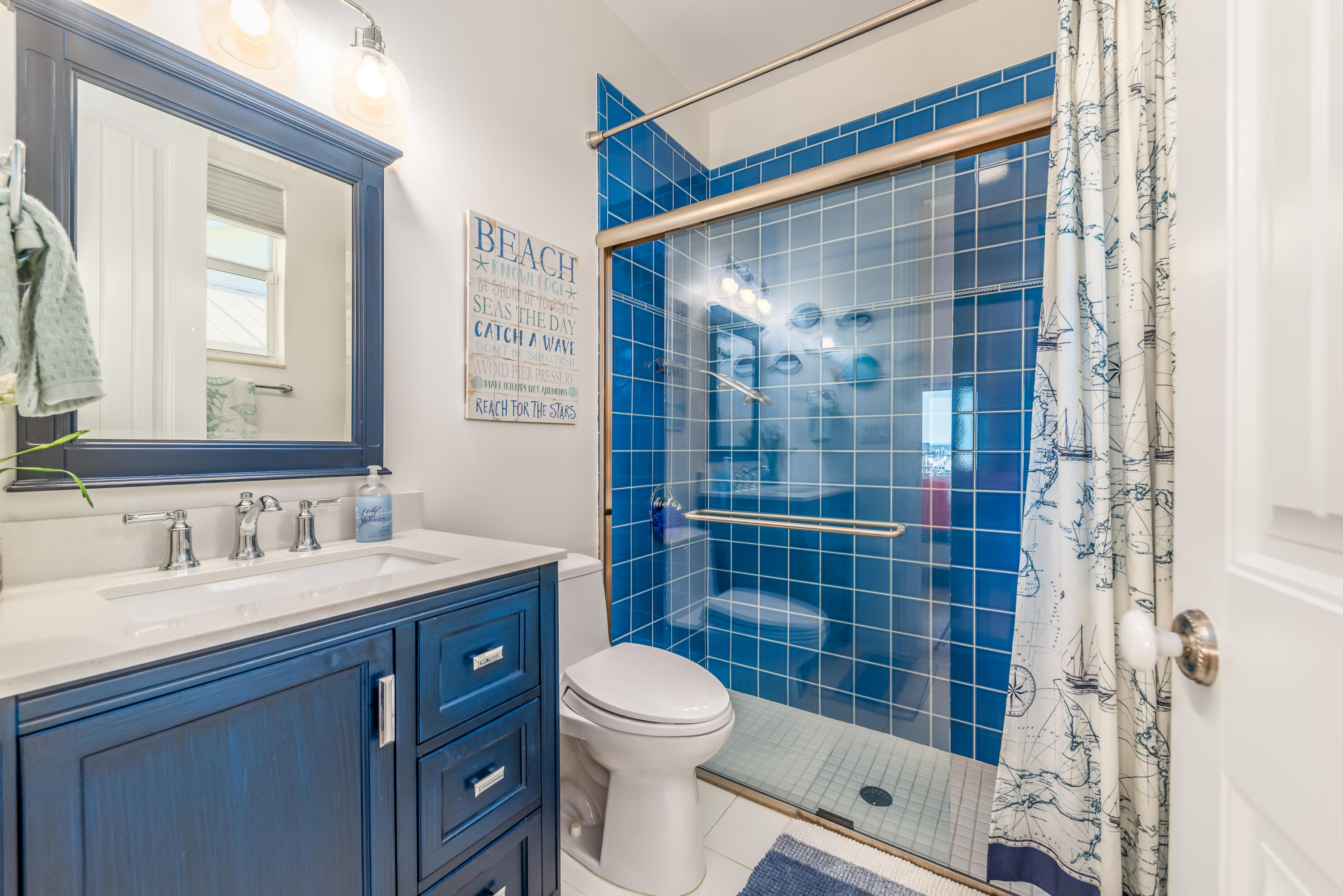 5722 Southeast Nassau Terrace Stuart, FL 34997 - Photo 20 of 51 Ensuite Bathroom to Bedroom 2