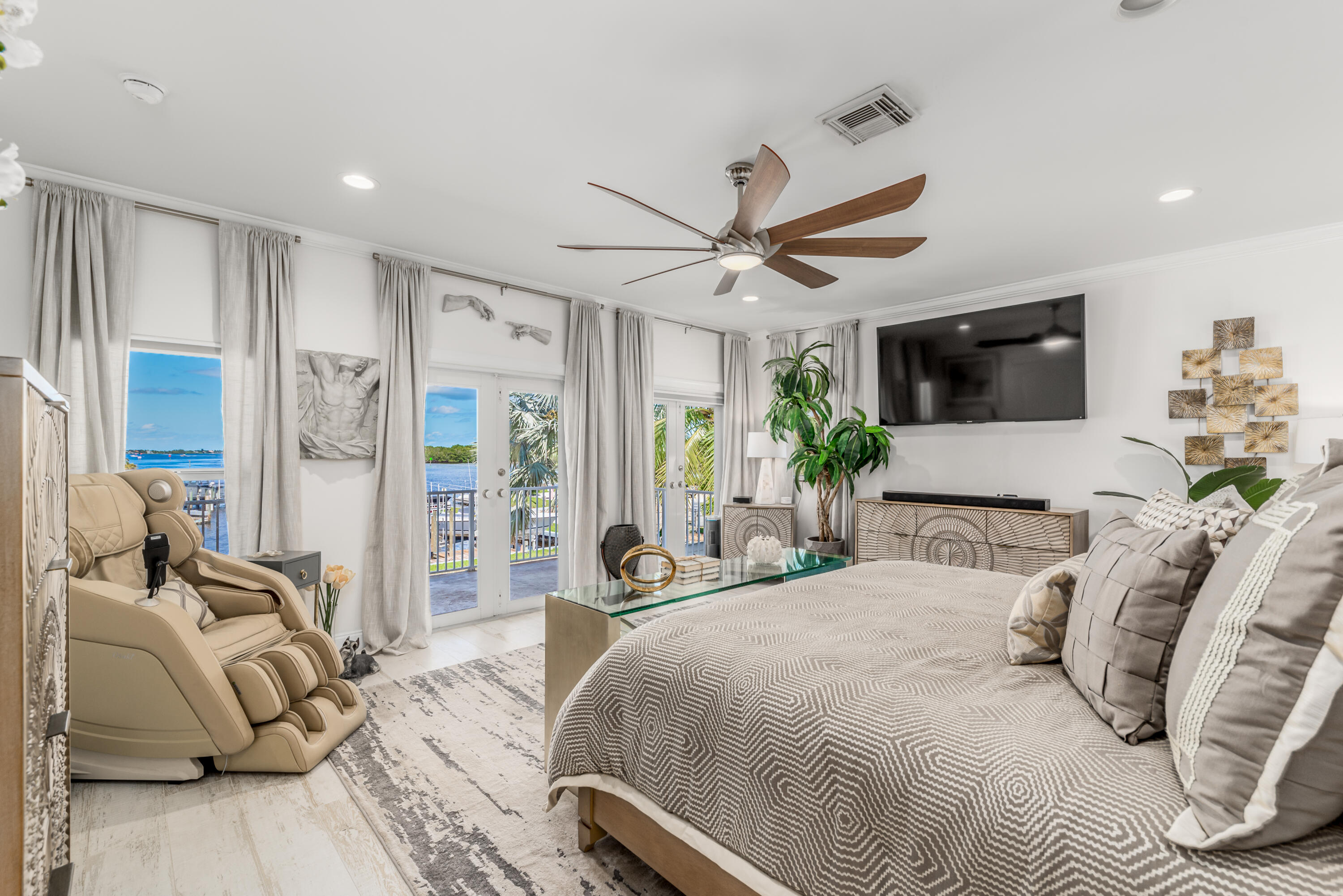 5722 Southeast Nassau Terrace Stuart, FL 34997 - Photo 32 of 51 Master Bedroom