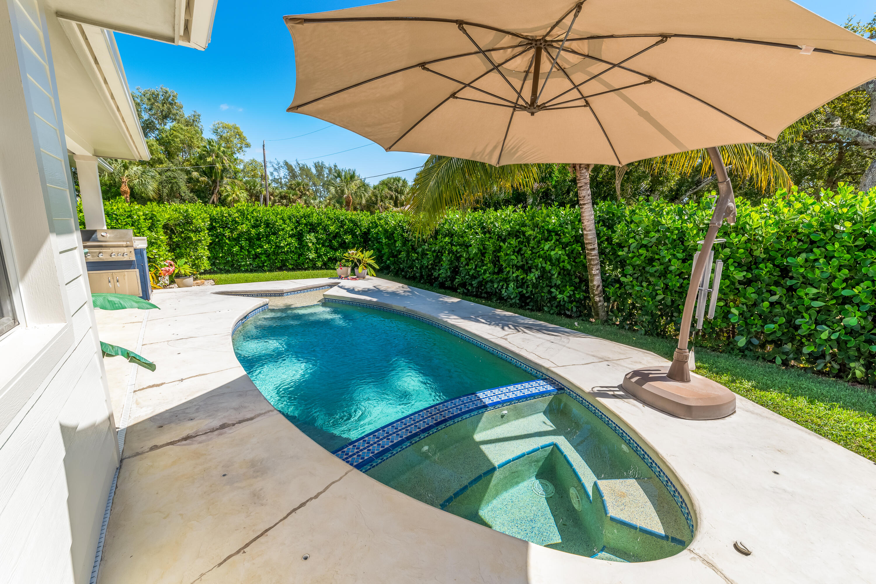 5722 Southeast Nassau Terrace Stuart, FL 34997 - Photo 44 of 51 Pool and Sun Shade