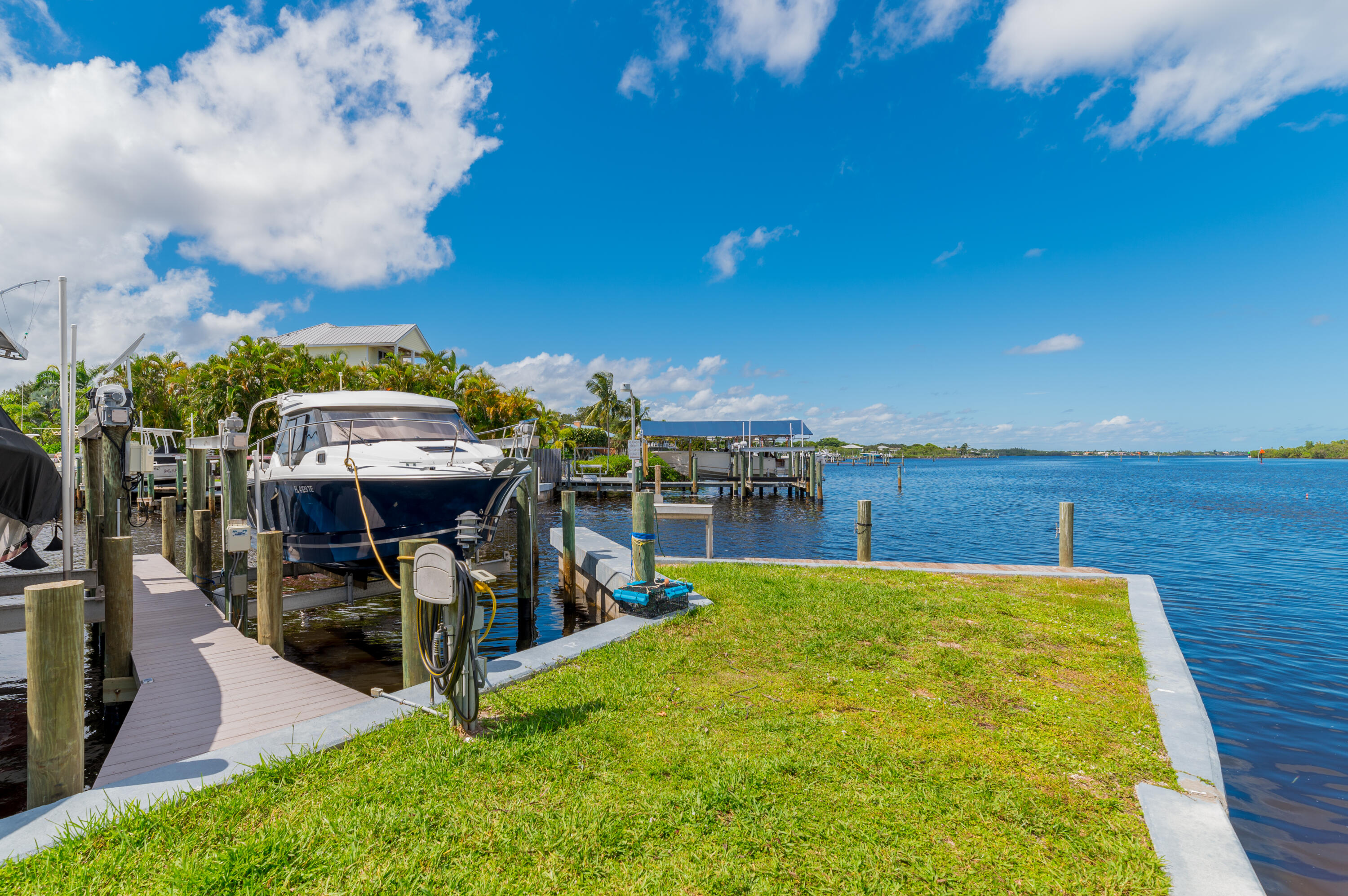 5722 Southeast Nassau Terrace Stuart, FL 34997 - Photo 49 of 51 Dock #28 with 10,000 Lb Lift