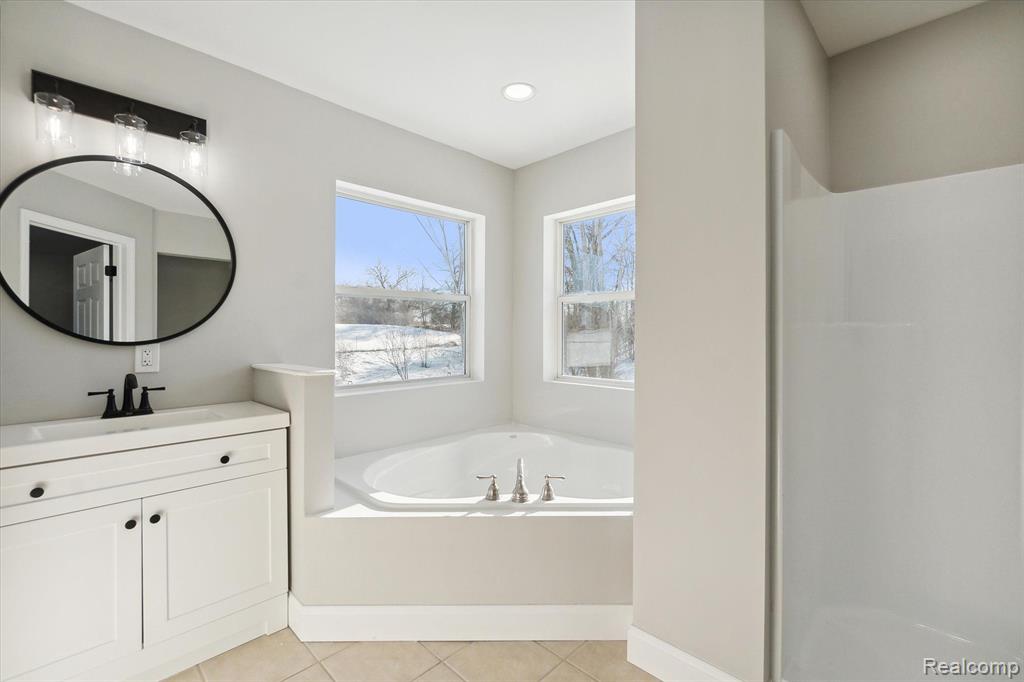 6061 Cook Road Swartz Creek, MI 48473 - Photo 15 of 41
