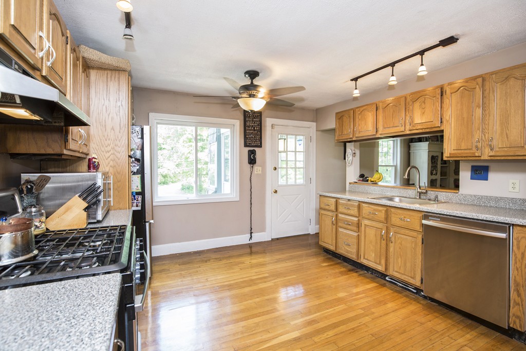 227 Cottage Road Boston, MA 02132 - Photo 7 of 30 Gallery Image 7