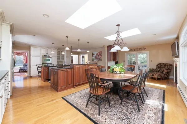 $9,000 | 4 Elliston Road, Weston, MA 02493