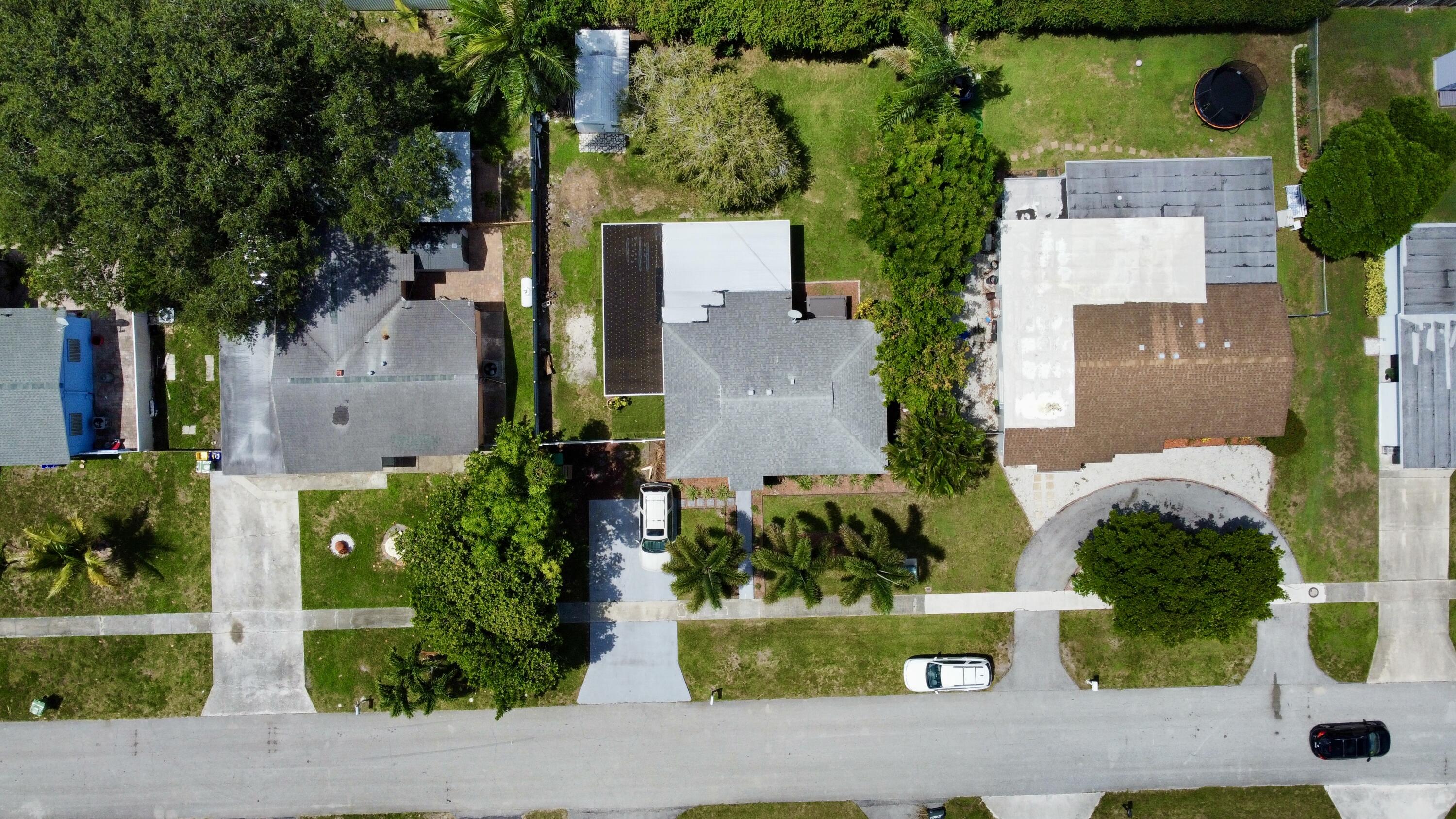 344 Shady Lane Road Palm Springs, FL 33461 - Photo 4 of 16 dji_fly_20240621_150554_418_171899676325