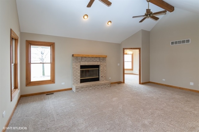 10-n048 Kendall Road Elgin, IL 60124 - Photo 4 of 23