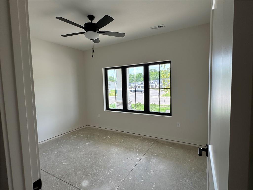 1979 Harvest Road Liberty, MO 64068 - Photo 2 of 8