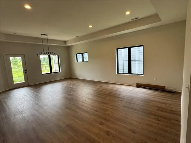 $425,000 | 1979 Harvest Road, Liberty, MO 64068