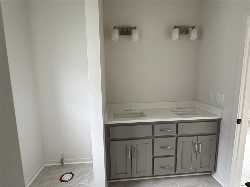 1979 Harvest Road Liberty, MO 64068 - Photo 7 of 8