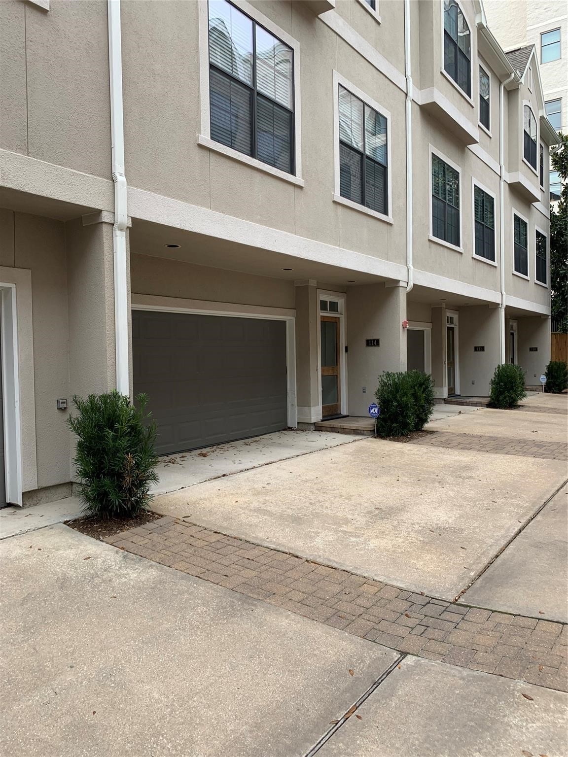 2210 Mid Lane, Unit 114 Houston, TX 77027 - Photo 2 of 21