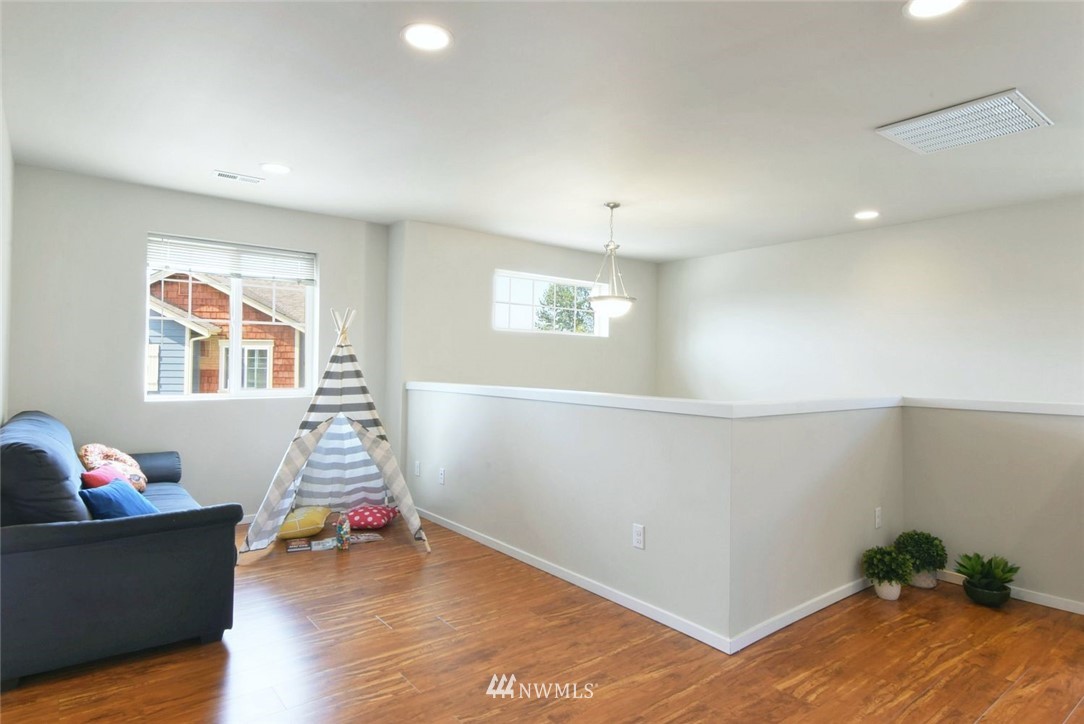 4511 147th Place Southeast Bothell, WA 98012 - Photo 8 of 19